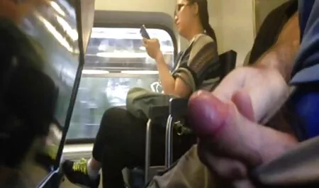 二つの女の子隠れ後ろシャフトへ噴出小便 女の子 の ため の 動画 エロ