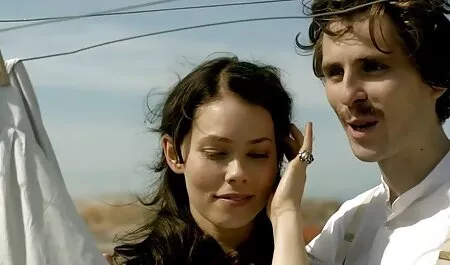 レズビアンは長い舌で女の子を教える 女の子 の 為 の エロ 動画