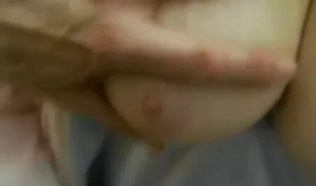 おしっこに美しい雌犬を招待し、彼女の性交 無料 エロ 動画 女の子 用