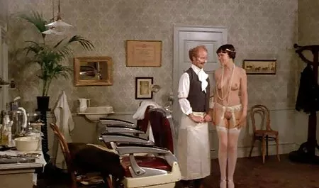 イザベラクリステンとナタリーシェリーを参照してくださいするためにボディービル機器を使用し エロ 動画 女の子 むけ