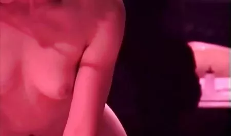 大きなコックは赤い雌犬を引き出した 女の子 むけ エロ 動画