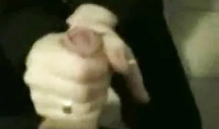 女の子は絵の前でふりをする エロ 動画 女の子 専用