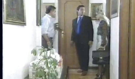 美しい若いガールフレンドの舌 女の子 の ため の アダルト 無料 動画