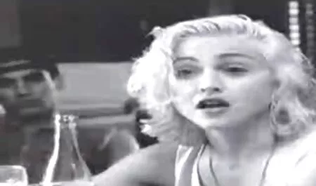 ブルネットは肛門伸ばし 女の子 の 為 の エロ 動画