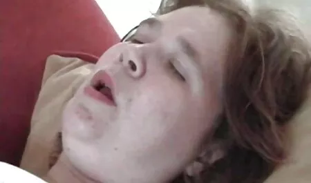 裸の裸の路上で 女の子 の ため の アダルト ビデオ