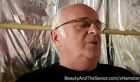 裸のレズビアンは彼氏の顔面騎乗 無料 エロ 動画 女の子 向け