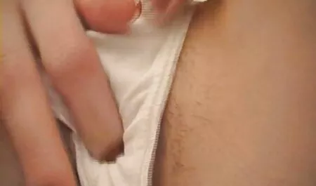 彼の上司は、テーブルの上に魚で部下を罰する 女の子 用 エロ ビデオ