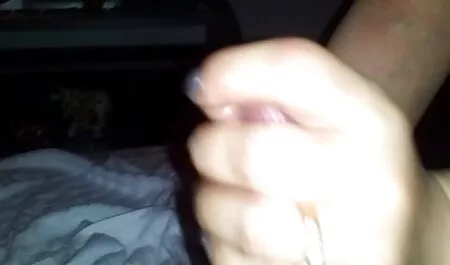 若い家族の友人 アダルト 動画 女の子 向け