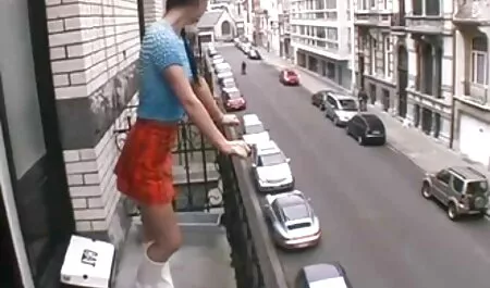 Dreamsirlikaはソファの上に彼女のソファを使用しての夢を見ます 女の子 の ため の アダルト ビデオ