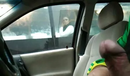 タトゥーで赤い女による肛門の柄 女の子 専用 エロ 動画