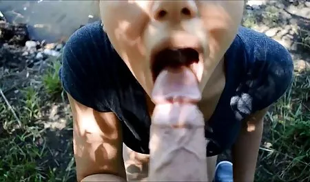 黒砲撃ブルネットの穴に彼らの手 女の子 むけ エロ 動画