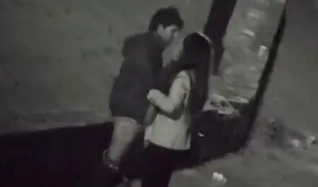 ブロンドはポルノ女優の栄光のために競争する準備ができています エロ 動画 女の子 用