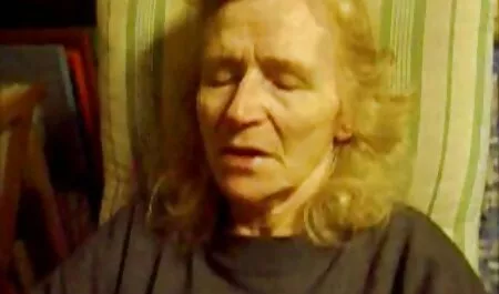 女の子とともに剃毛先端作ります彼女の唇精液 女の子 用 エロ 動画