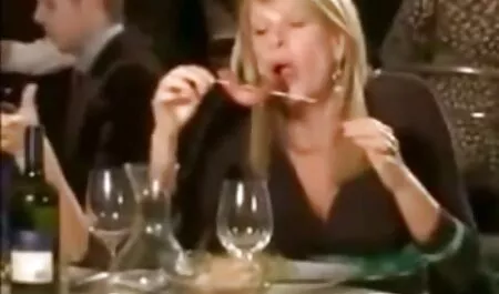 否定できない情熱を持つFokkersのペアは、モニカMuskalを立ち上げました 女の子 ため の エロ 動画