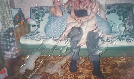 カメラに頬からコックを取った 女の子 用 エロ ビデオ