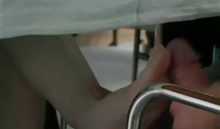 ガールフレンドと男は彼に牛を与えた 女の子 向け エッチ 無料 動画