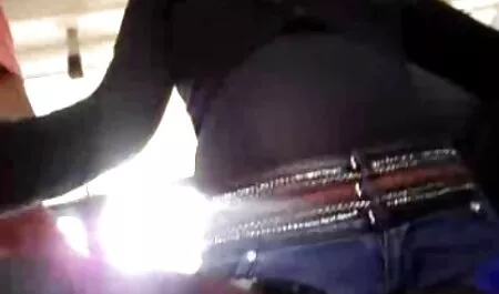 パンティーのない女は、正しい軌道に乗る 女の子 向け 無料 エロ 動画