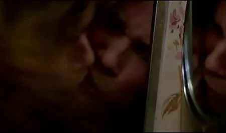 クリーム少し醜い肌を持つ女の子 女の子 の 為 の エロ 動画