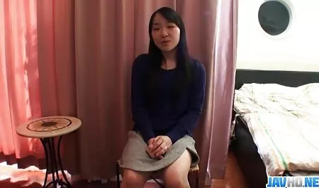 庭で裸の裸を歩く前に 女の子 ため の エロ 動画